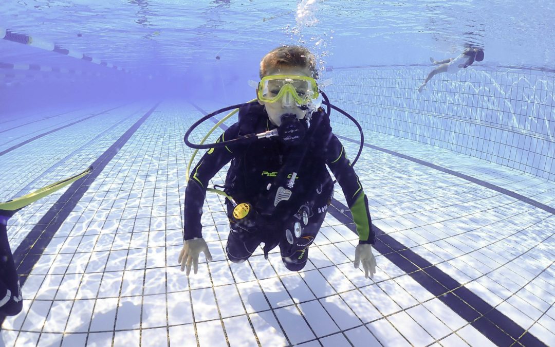 Baptême piscine + leçon 1 Enzo